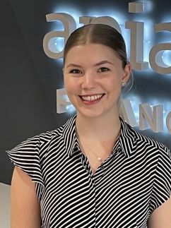 Lara Laboo - Undergraduate Accountant